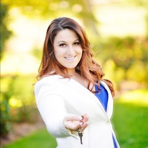 Meet your Posher, Yuli